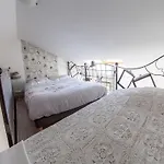 莱斯德拉佛支德科林斯旅馆