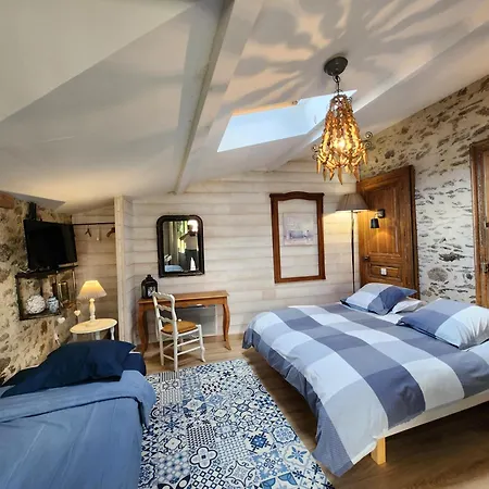 Les De La Forge Des Collines Bed & Breakfast Les Herbiers