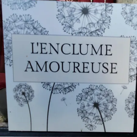 Les De La Forge Des Collines