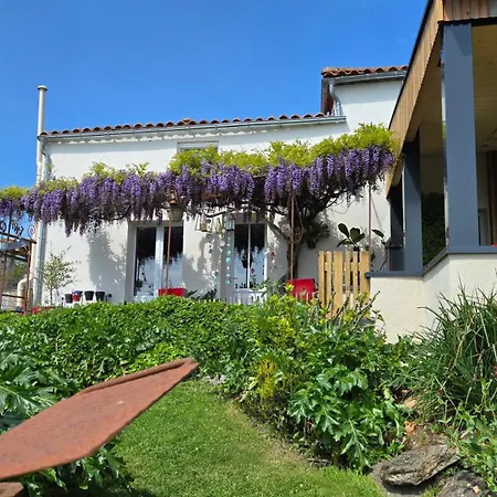 Les De La Forge Des Collines 3*