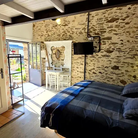 Les De La Forge Des Collines Frühstückspension