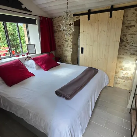 Les De La Forge Des Collines 3*