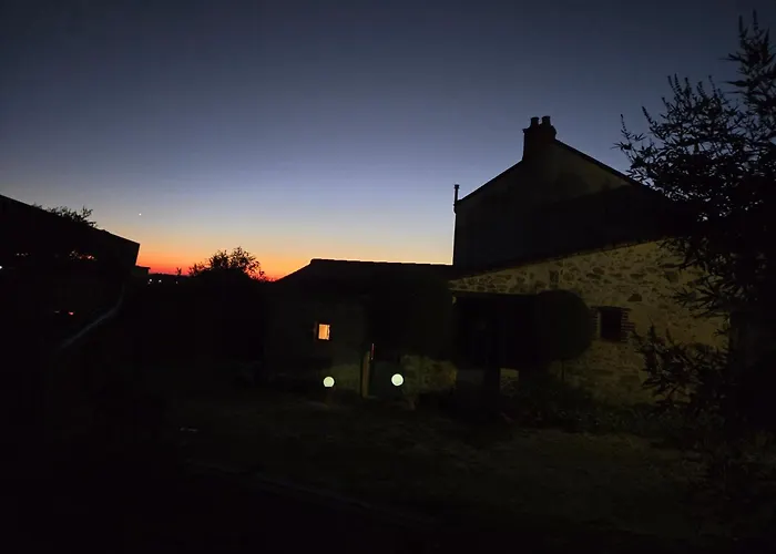 莱斯德拉佛支德科林斯旅馆