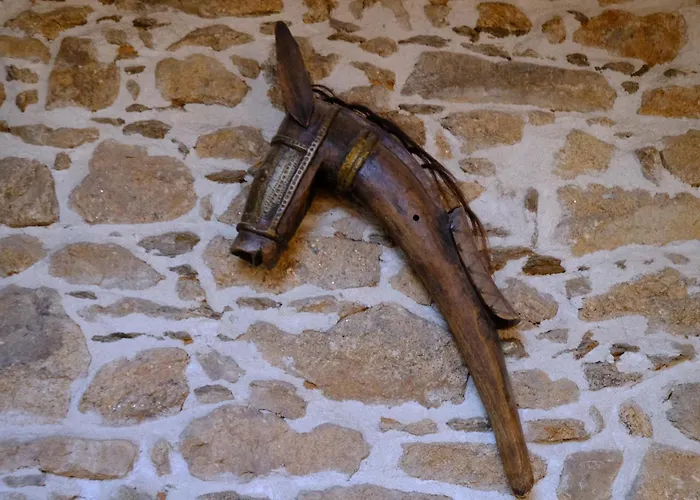 莱斯德拉佛支德科林斯旅馆