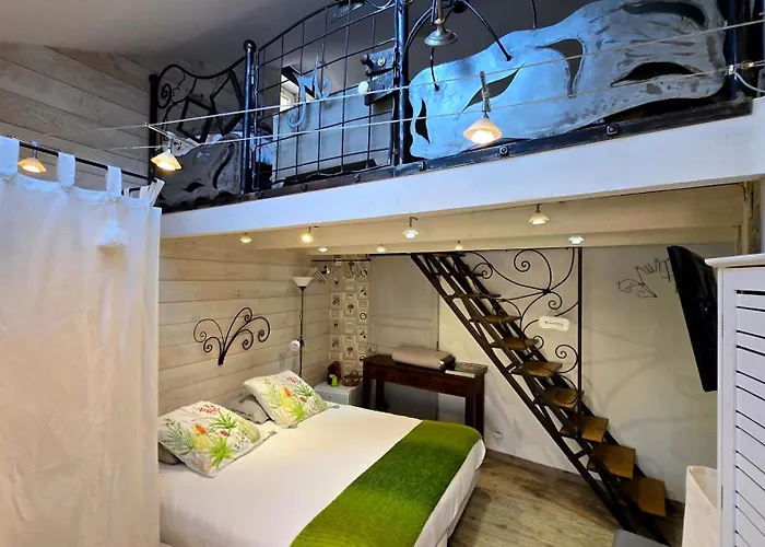 住宿加早餐酒店 莱斯德拉佛支德科林斯旅馆 莱塞比耶