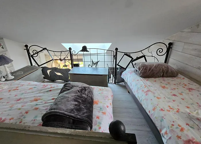 莱斯德拉佛支德科林斯旅馆 3*