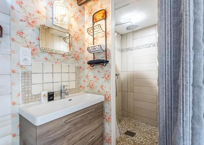 莱斯德拉佛支德科林斯旅馆 3*